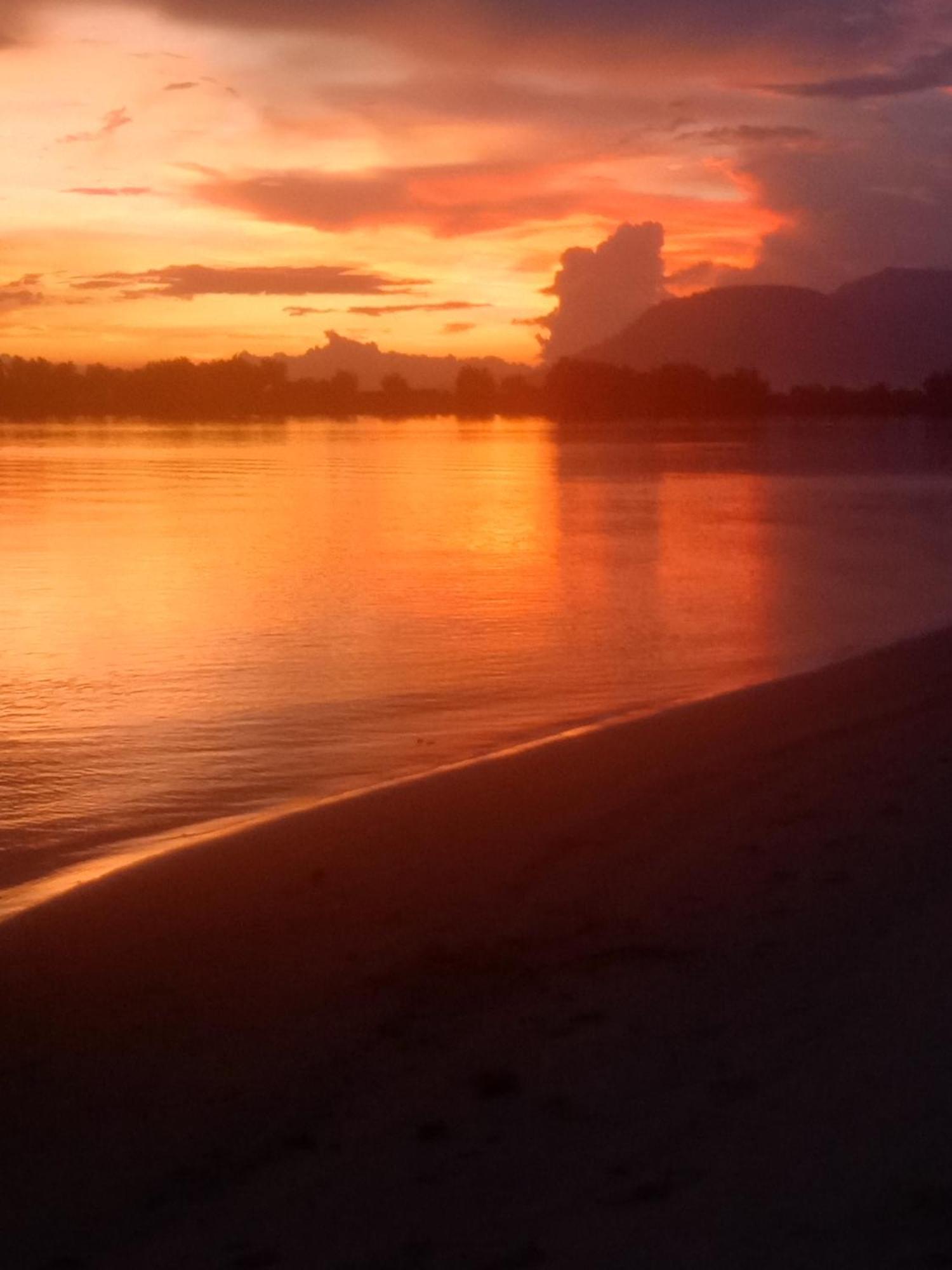 La Plage De Kampot By Lee & Hap Guest House Bagian luar foto