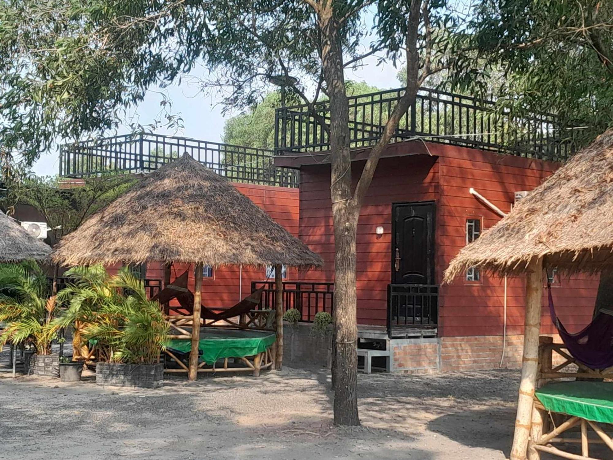 La Plage De Kampot By Lee & Hap Guest House Bagian luar foto