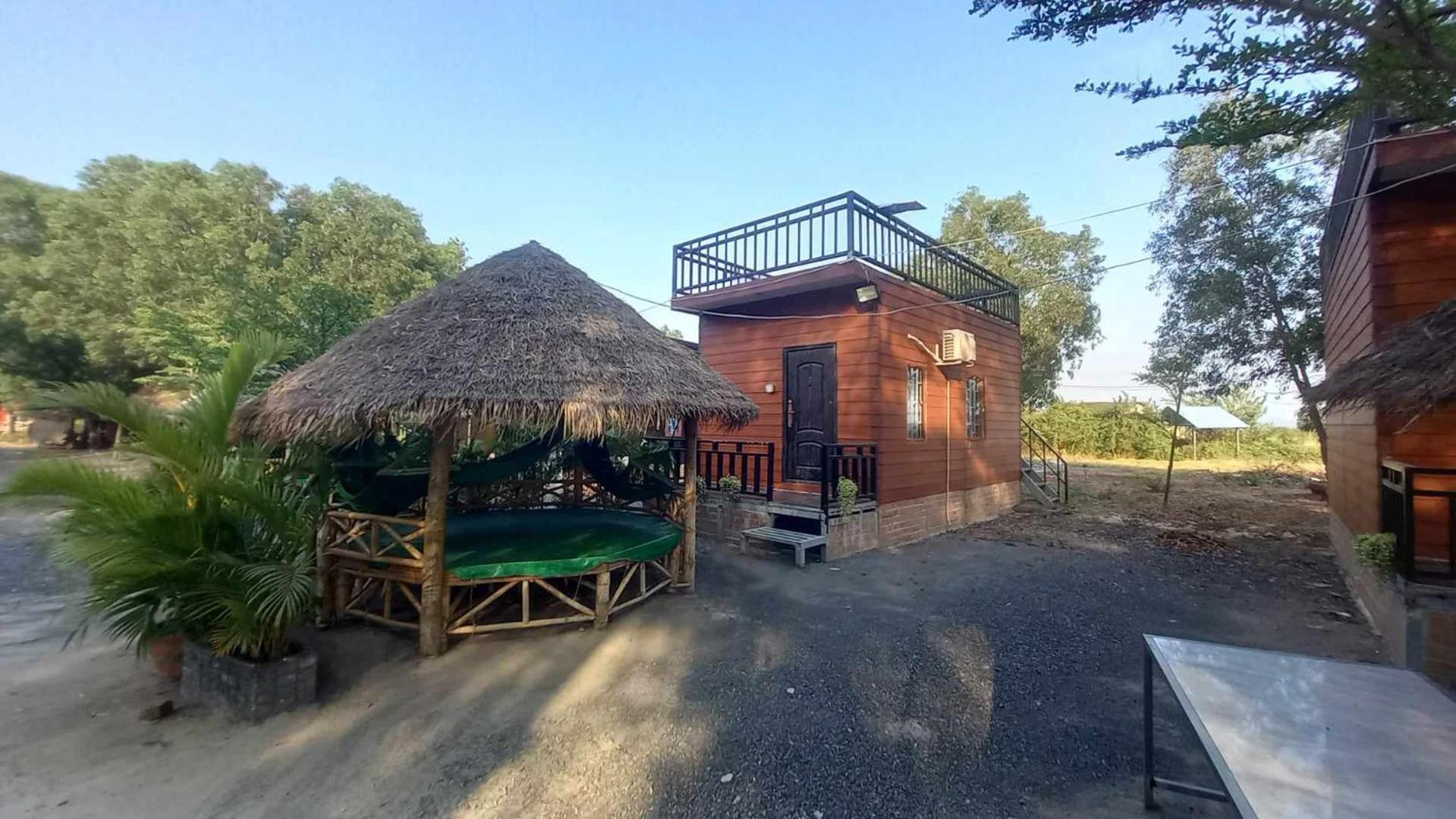 La Plage De Kampot By Lee & Hap Guest House Bagian luar foto