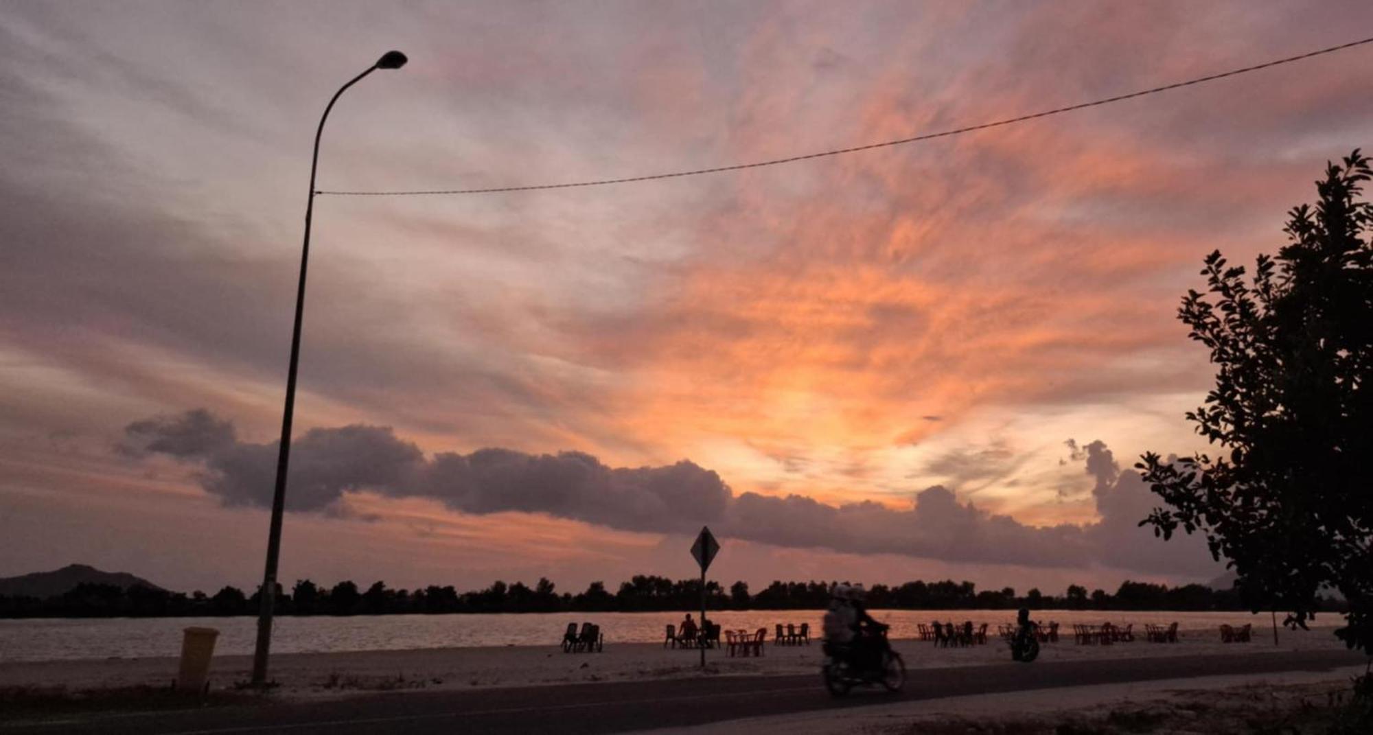 La Plage De Kampot By Lee & Hap Guest House Bagian luar foto