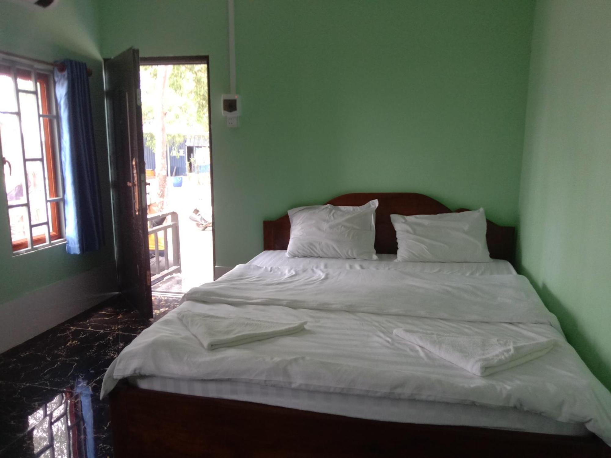 La Plage De Kampot By Lee & Hap Guest House Ruang foto